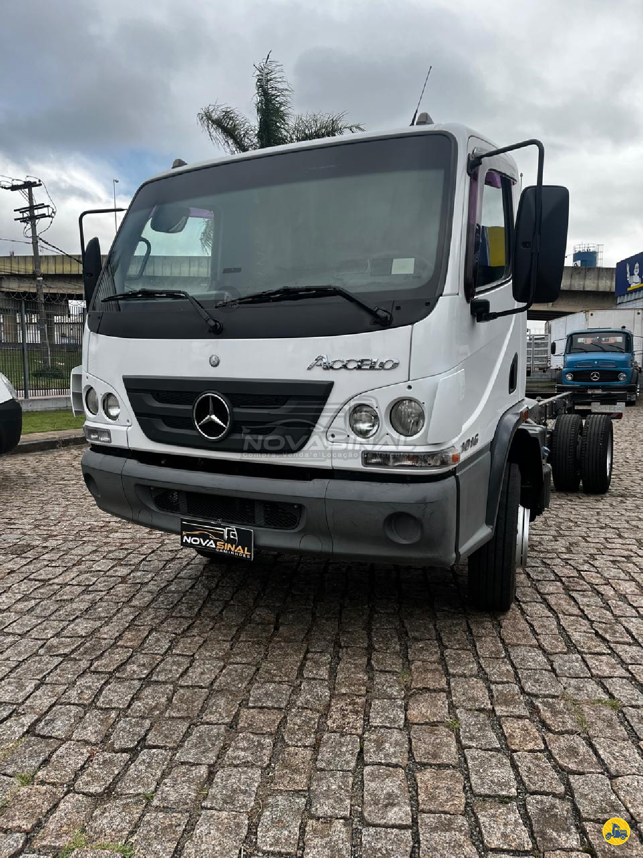 MB 1016 de Nova Sinal Caminhões